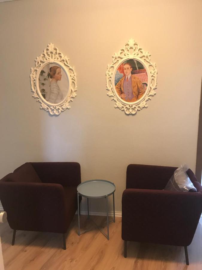 Tm Aparts Dortmund Exterior photo The interior of the waiting room at the clinic