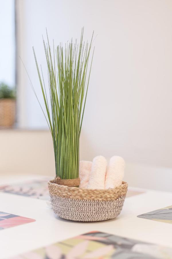 Tm Aparts Dortmund Exterior photo A bamboo grass